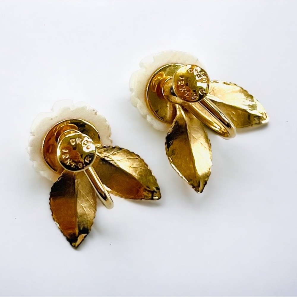 Vintage 1/20 12kt G.F. CRCO Carved Rose and Gold Leaves Screw Back Earrings - Picture 3 of 5